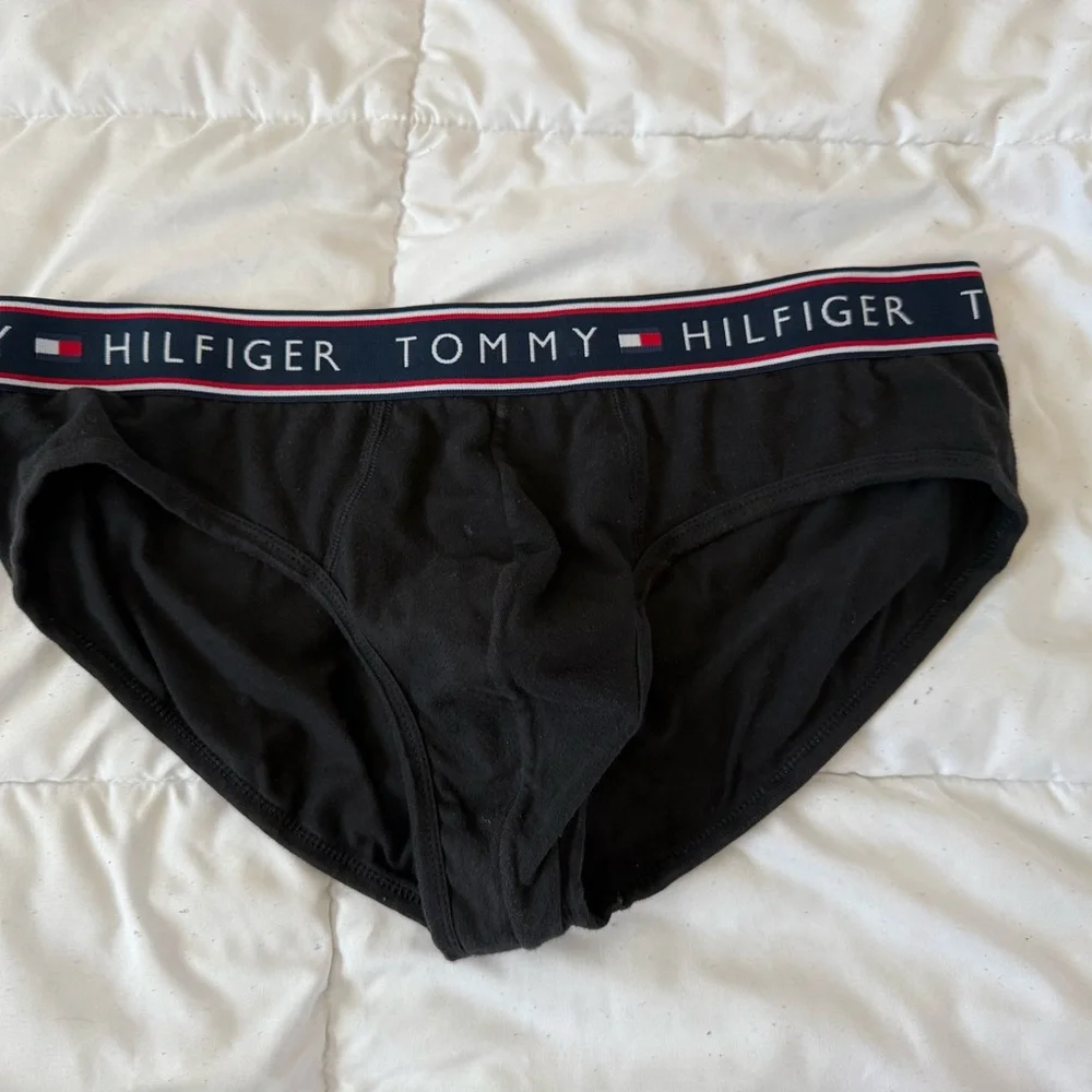 3 Tommy Men’s briefs - Picture 4 of 9